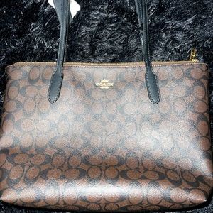 Coach Zip Top Tote(Never Used)